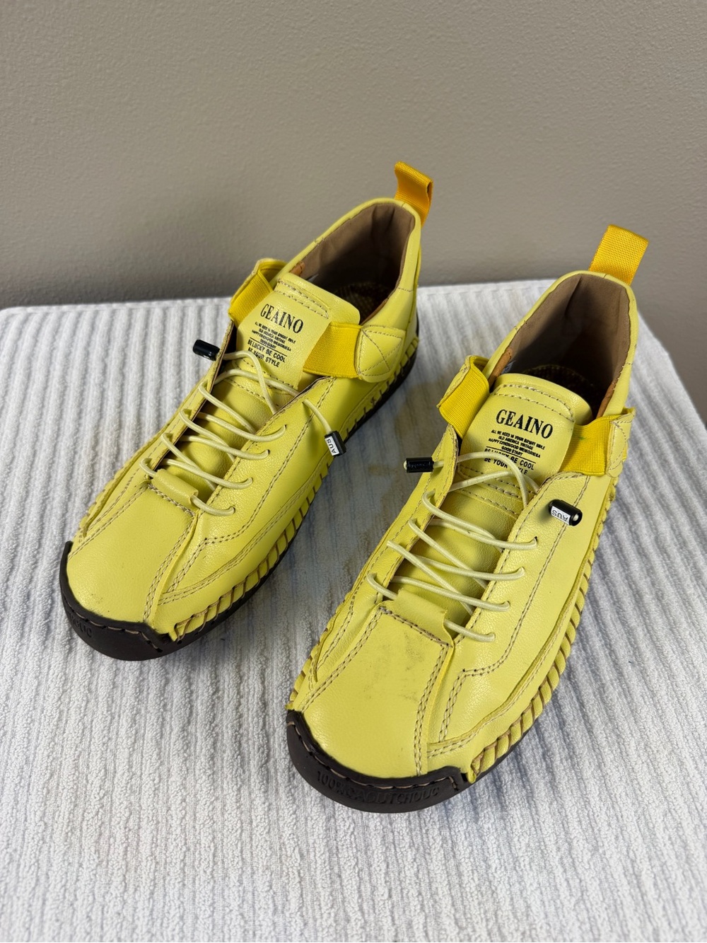 GEAINO Leather Casual Walking Shoes Artisan Stitched Toggle Sneakers Yellow 6